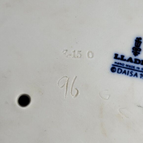 Lladro 5034 Goose Trying to Eat - 1979  Retired Excellent- Girl w/Goose VTG - Picture 6 of 14